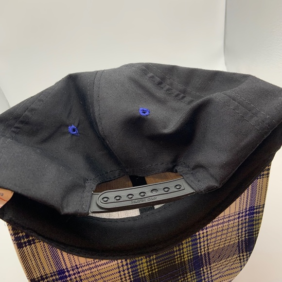 Vintage John Deere 'Nothing Runs Like A Deere' Retro Plaid Snapback Hat - Picture 16 of 16